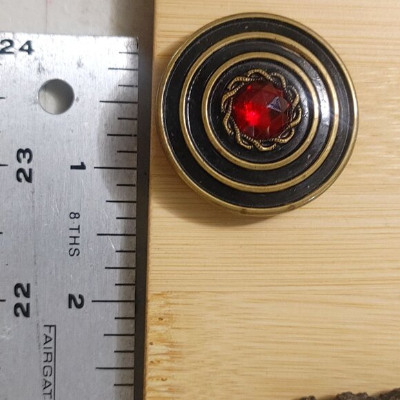 Button Red Gemstone Center Intricate Design Black Enamel Vintage Antique Patina - Picture 4 of 7